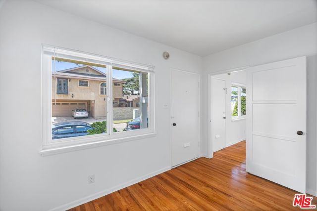 9620 Braddock Drive, Culver City CA: https://media.crmls.org/mediaz/c0b1600f-2e07-4d92-bb74-c994b4a763ed.jpg