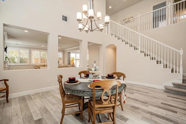 Image 13 of 60 For 5529 Mountain Ridge Way