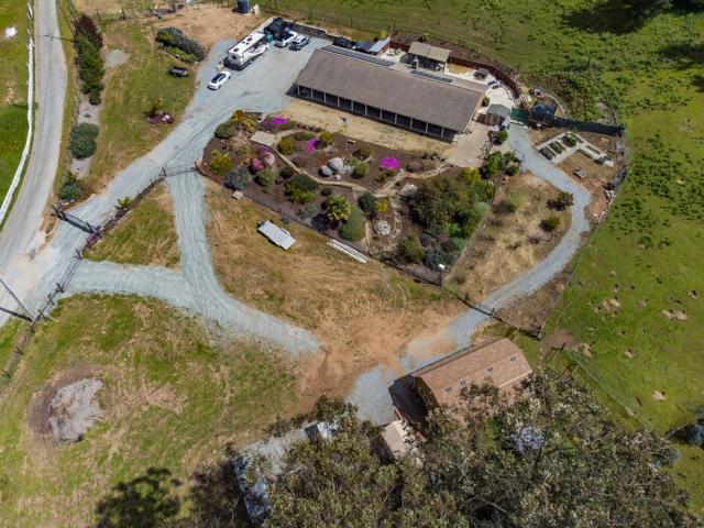 20150 Tarawild Court, Prunedale CA: https://media.crmls.org/mediaz/c0b1837a-d024-445e-921c-7d77c2b6ca7a.jpg