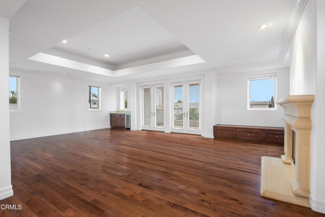 Detail Gallery Image 4 of 45 For 11961 Darlington Ave #3,  Los Angeles,  CA 90049 - 4 Beds | 3 Baths