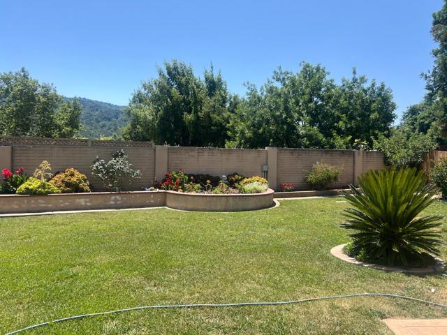 1298 Hersman Drive, Gilroy CA: https://media.crmls.org/mediaz/c0b2fcbb-2ad9-41c9-9aff-d52ccde13231.jpg