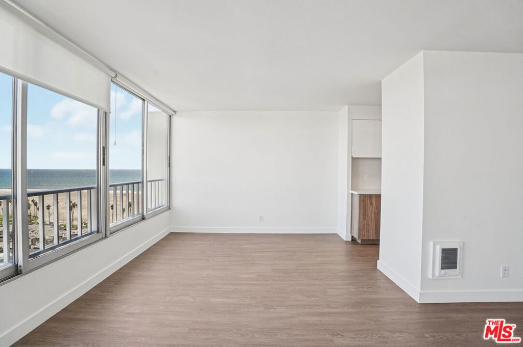 MLS #25607067 image #9