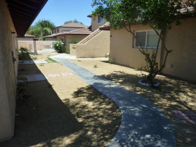 32550 Shifting Sands Trail, Cathedral City CA: https://media.crmls.org/mediaz/c0b358ee-372f-4656-81e7-895cbf9a4b1f.jpg