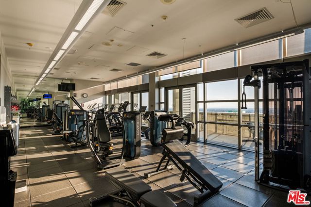 1155 S Grand Avenue, Los Angeles CA: https://media.crmls.org/mediaz/c0b3948d-0040-4f1b-8bab-e1e3d19424e0.jpg