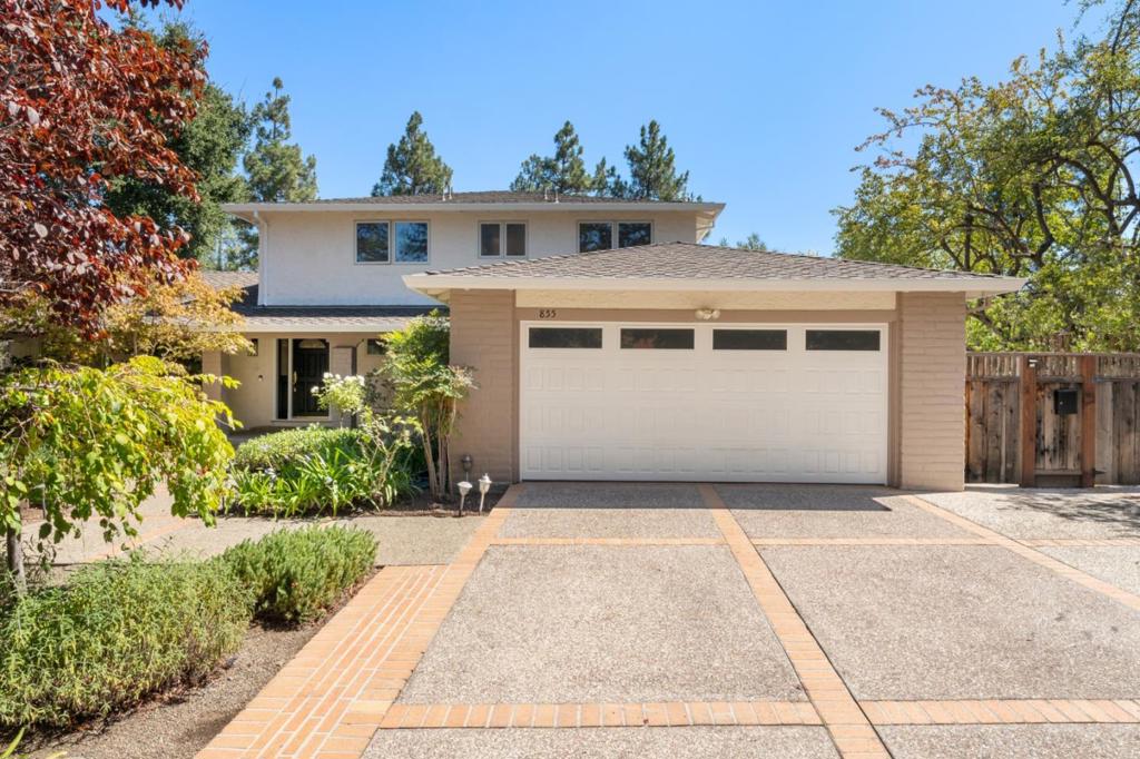 855 Allardice Way