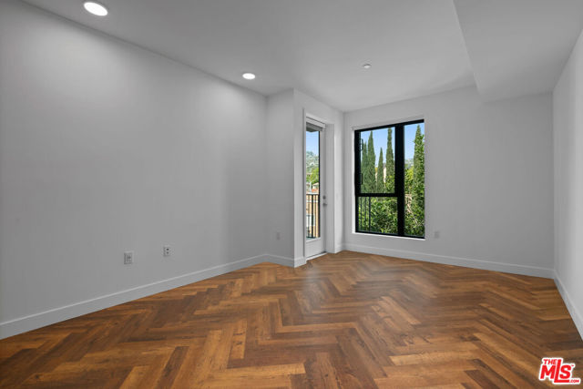 1250 N Fairfax Avenue, West Hollywood CA: https://media.crmls.org/mediaz/c0b610a7-d0c5-4690-9856-d5004169f090.jpg
