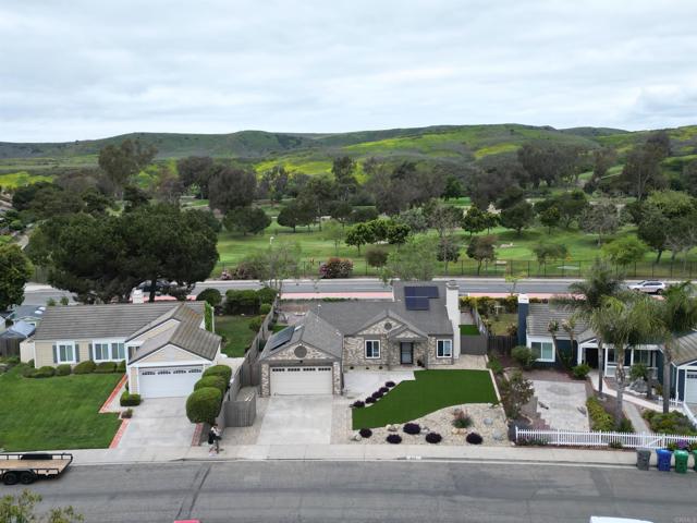 Detail Gallery Image 1 of 1 For 813 Sunningdale Dr, Oceanside,  CA 92057 - 3 Beds | 2 Baths