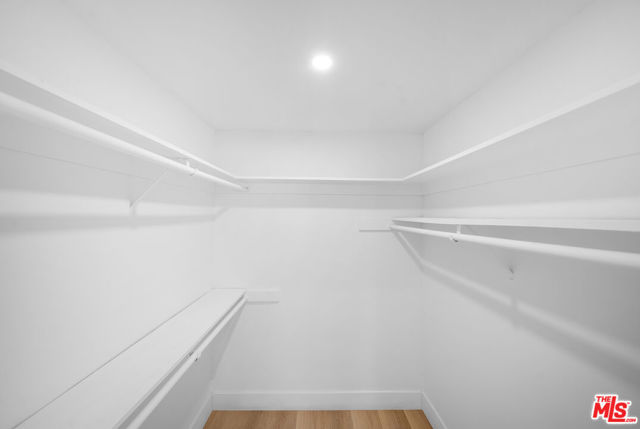 605 San Vicente Boulevard, Santa Monica CA: https://media.crmls.org/mediaz/c0b61c16-b04c-468b-89db-4ab9138ac984.jpg
