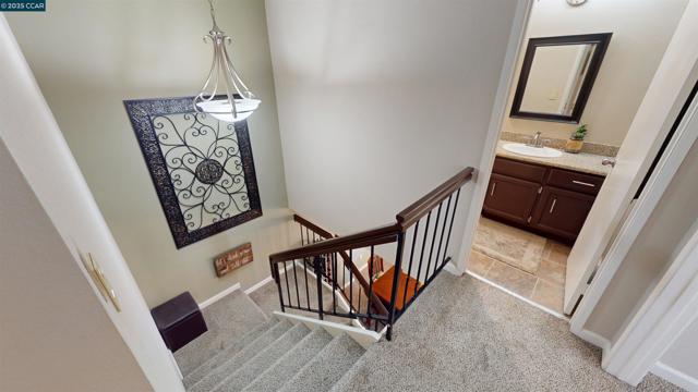 9 Aquamarine Ct, Hercules CA: https://media.crmls.org/mediaz/c0b6873f-4310-4fdc-a48d-6b8904aace75.jpg