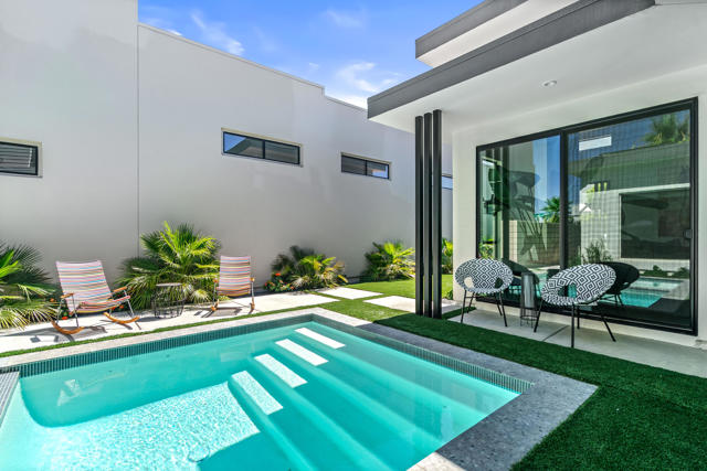 161 Holliday Way, Palm Springs CA: https://media.crmls.org/mediaz/c0b6e975-2417-4134-97d6-c9b1bb837f97.jpg