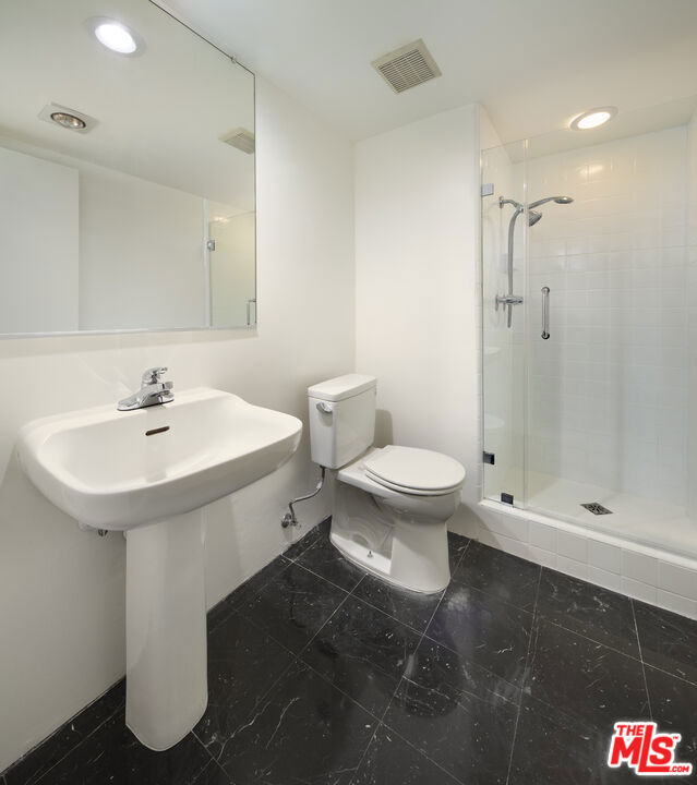 11699 Brookhaven Avenue, Los Angeles CA: https://media.crmls.org/mediaz/c0b74825-c64c-4dff-bf13-eeef08c20406.jpg