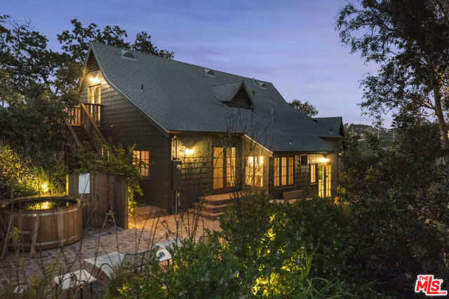 Image 27 of 35 For 1960 Escarpa Drive