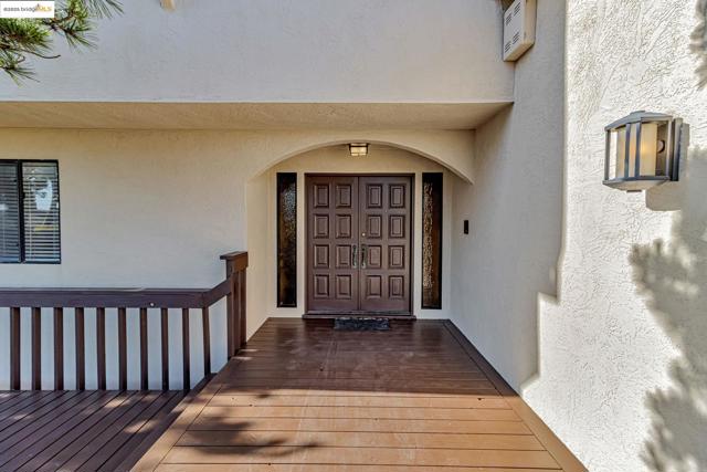 1518 MADERA CT, El Cerrito CA: https://media.crmls.org/mediaz/c0b85cb1-018f-4393-bd7e-85856deccf79.jpg