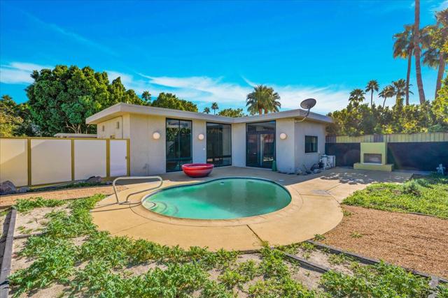 130 W Racquet Club Road #511, Palm Springs, CA 92262