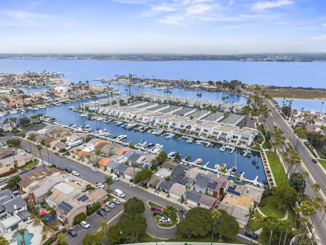 9 Catpaw Cape, Coronado CA: https://media.crmls.org/mediaz/c0bcc7e7-9840-4602-a5c9-8cd2be78309d.jpg