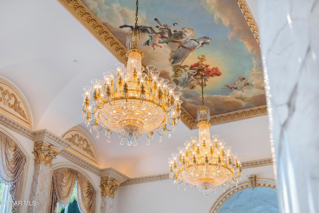 https://media.crmls.org/mediaz/c0be051a-c6b1-4cd8-97a7-38c23e37f825.jpg?preset=X-Large