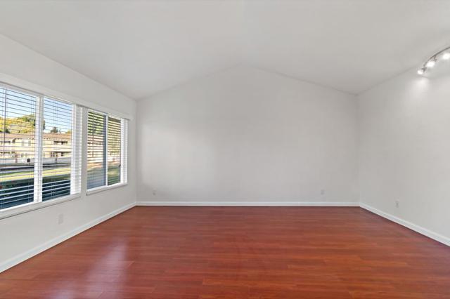 36923 Bolina Terrace, Fremont CA: https://media.crmls.org/mediaz/c0be9e46-37dc-4a87-b352-6a356b94e3b1.jpg