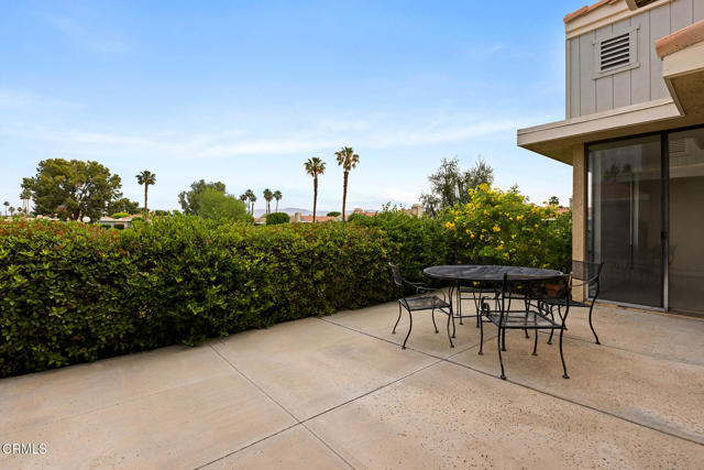 72460 Rodeo Way, Rancho Mirage CA: https://media.crmls.org/mediaz/c0bf5ed8-a6db-4ebf-aade-bf07df56d13b.jpg