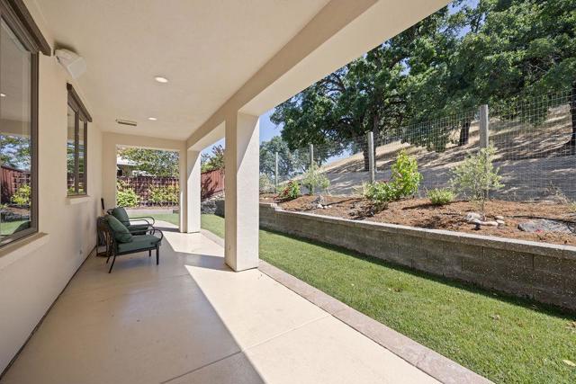 2953 Pebble Beach Circle, Fairfield CA: https://media.crmls.org/mediaz/c0c00746-294b-4f92-a388-40a855e8560d.jpg