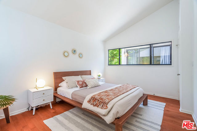 1119 23rd Street, Santa Monica CA: https://media.crmls.org/mediaz/c0c150d4-1937-4f78-8a65-b3af6b54526b.jpg