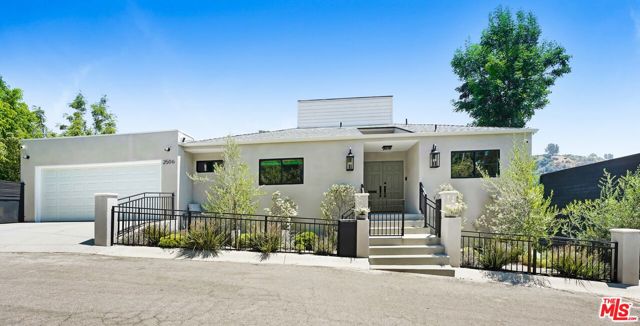 2506 Zorada Drive, Los Angeles CA: https://media.crmls.org/mediaz/c0c2856f-8e35-4b3f-b7ba-a7cabfd5994f.jpg