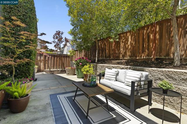 1560 Craiglee Way, San Ramon CA: https://media.crmls.org/mediaz/c0c3422a-68fb-4582-af2a-fd0c7892dd02.jpg