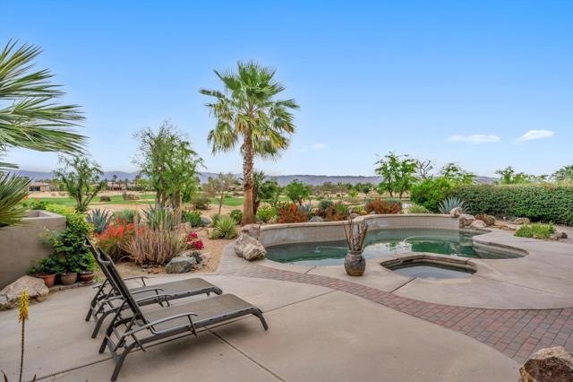 81650 Tiburon Drive, La Quinta CA: https://media.crmls.org/mediaz/c0c348ad-fb6c-4693-86da-bec75b9f8319.jpg