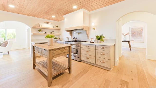 Detail Gallery Image 27 of 64 For 3951 Atascadero Dr, San Diego,  CA 92107 - 4 Beds | 3 Baths
