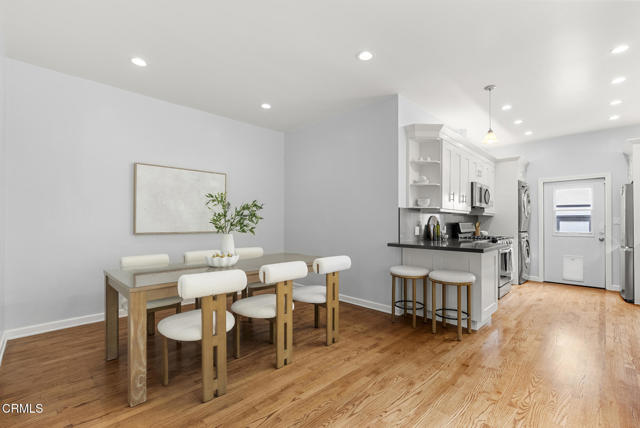 4160 Madison Avenue, Culver City CA: https://media.crmls.org/mediaz/c0c45ca6-b66b-4691-bac6-c84ca3a89067.jpg