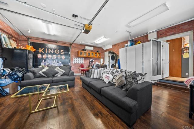 Detail Gallery Image 10 of 49 For 10820 Dutton Dr, La Mesa,  CA 91941 - 4 Beds | 2 Baths