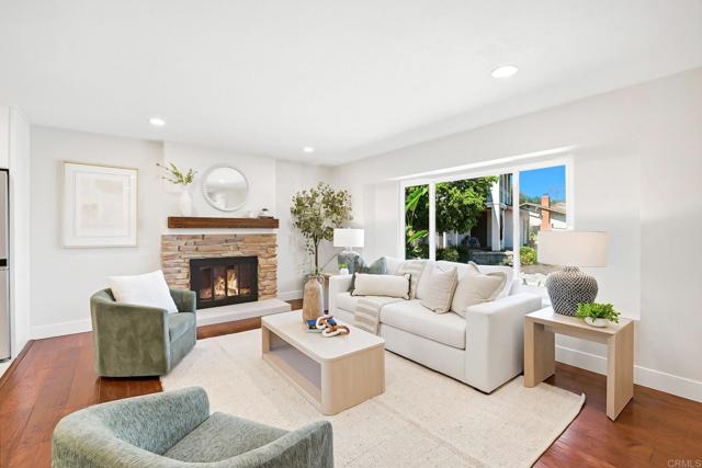 Detail Gallery Image 4 of 31 For 406 Borden Cir, San Marcos,  CA 92069 - 3 Beds | 2 Baths