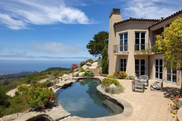 3200 Red Wolf Drive, Carmel CA: https://media.crmls.org/mediaz/c0c52092-f75a-40e4-b349-47fd935741df.jpg