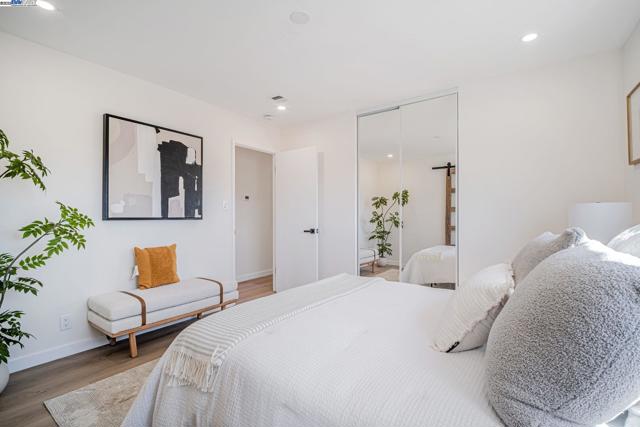 6588 Flanders Dr, Newark CA: https://media.crmls.org/mediaz/c0c639d2-ce36-45ec-becb-14972772c287.jpg