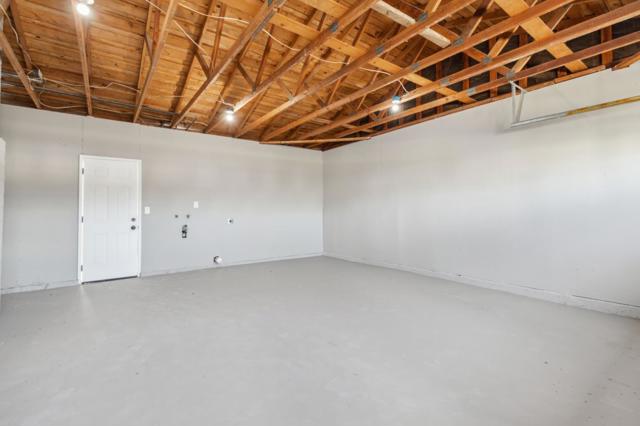 1500 Brixton Lane, Modesto CA: https://media.crmls.org/mediaz/c0c74d08-ff4f-473c-a4e6-f570dc895fca.jpg