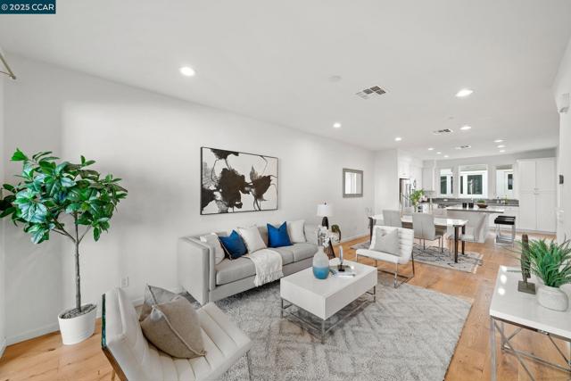 5522 El Dorado, Dublin CA: https://media.crmls.org/mediaz/c0c80c66-c4ec-413e-b350-2c1afb228336.jpg