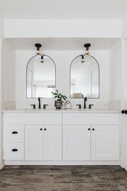 4652 Don Lorenzo Dr, Los Angeles CA: https://media.crmls.org/mediaz/c0c853e2-5413-4b59-9121-402b5ae23648.jpg