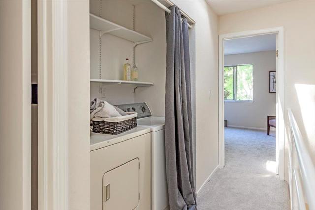 165 E Okeefe Street, Menlo Park CA: https://media.crmls.org/mediaz/c0c898c5-4605-47bc-aad0-71e721408fb2.jpg