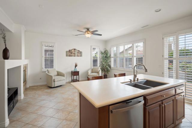 632 Lee Cir, Chula Vista CA: https://media.crmls.org/mediaz/c0c8f62d-d971-42d3-8342-a9234394b3b3.jpg