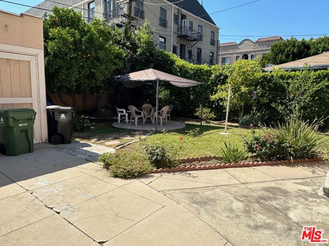 1179 N Berendo Street, Los Angeles CA: https://media.crmls.org/mediaz/c0c9621d-5a40-4042-b052-a2cd4423f86b.jpg