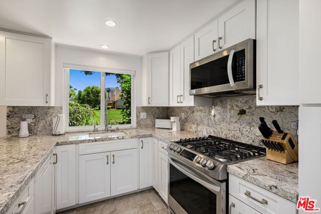 69385 Avenida De Las Montanas, Cathedral City CA: https://media.crmls.org/mediaz/c0ca7194-2340-4f7a-b8a9-65d799a5e7c6.jpg