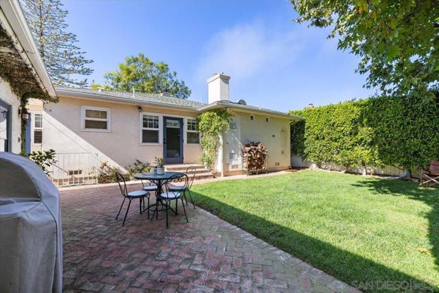 903 Moana Dr, San Diego CA: https://media.crmls.org/mediaz/c0cae95d-c12d-4dee-8d1c-ff78be8952a3.jpg