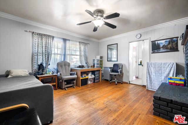 9253 Hayvenhurst Avenue, North Hills CA: https://media.crmls.org/mediaz/c0cb8142-47b8-4151-8838-4dfe3ee8da0f.jpg