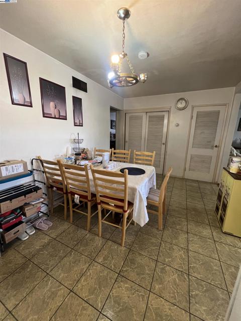 Image 7 of 21 For 25936 Peterman Ave