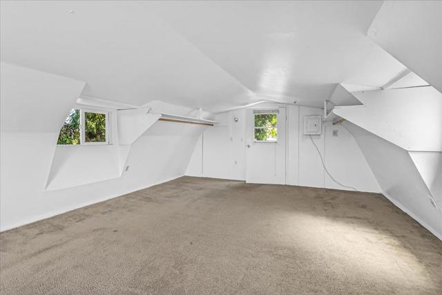 4125 Prunedale Avenue, Gilroy CA: https://media.crmls.org/mediaz/c0cc3001-8772-43d1-bdf4-d4469550c10a.jpg