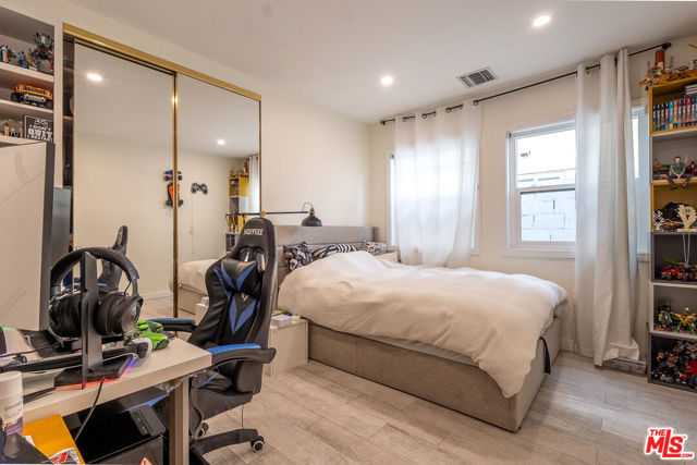 12322 Sylvan Street, North Hollywood CA: https://media.crmls.org/mediaz/c0cc6246-2b1c-4951-bcd7-327cc48eb223.jpg
