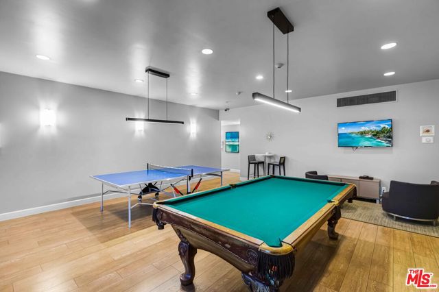 3018 Nicada Drive, Los Angeles CA: https://media.crmls.org/mediaz/c0cd9198-2f6b-4e03-b3eb-415fd3a263b5.jpg