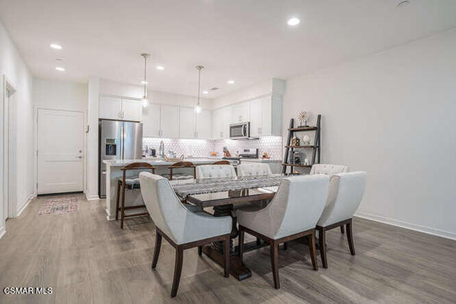 110 Red Brick Drive, Simi Valley CA: https://media.crmls.org/mediaz/c0cddcbf-f32f-4006-a048-2cb7deb34fe0.jpg