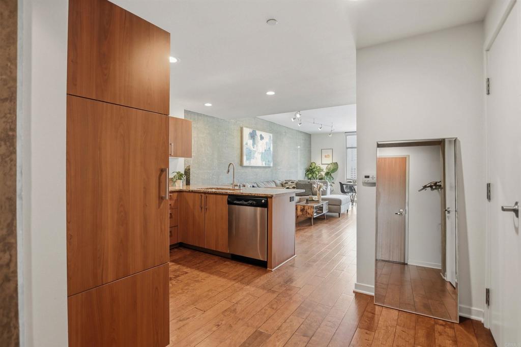 800 The Mark Lane - photo 5