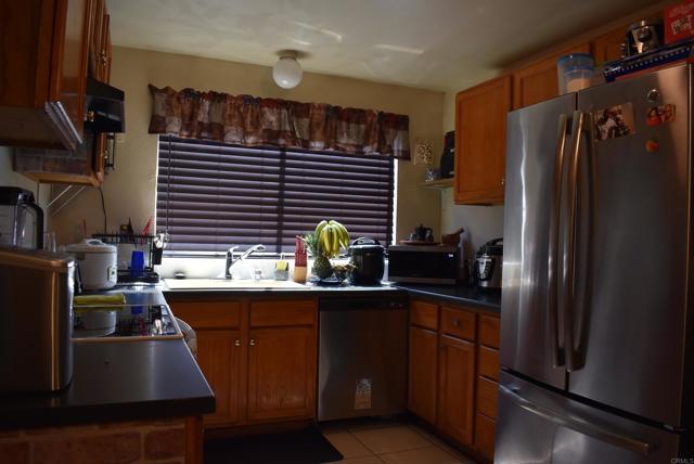 384 I Street, Chula Vista CA: https://media.crmls.org/mediaz/c0ce6197-8b47-4a49-925c-236c3574d2bf.jpg