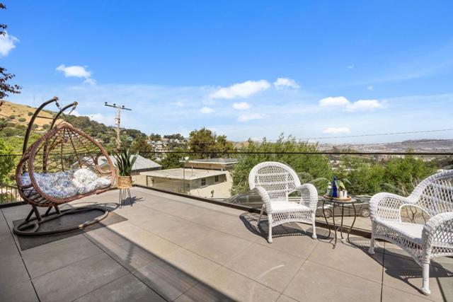 786 Humboldt Road, Brisbane CA: https://media.crmls.org/mediaz/c0ceeabc-6f70-4f70-960d-6bc97c3f17cd.jpg
